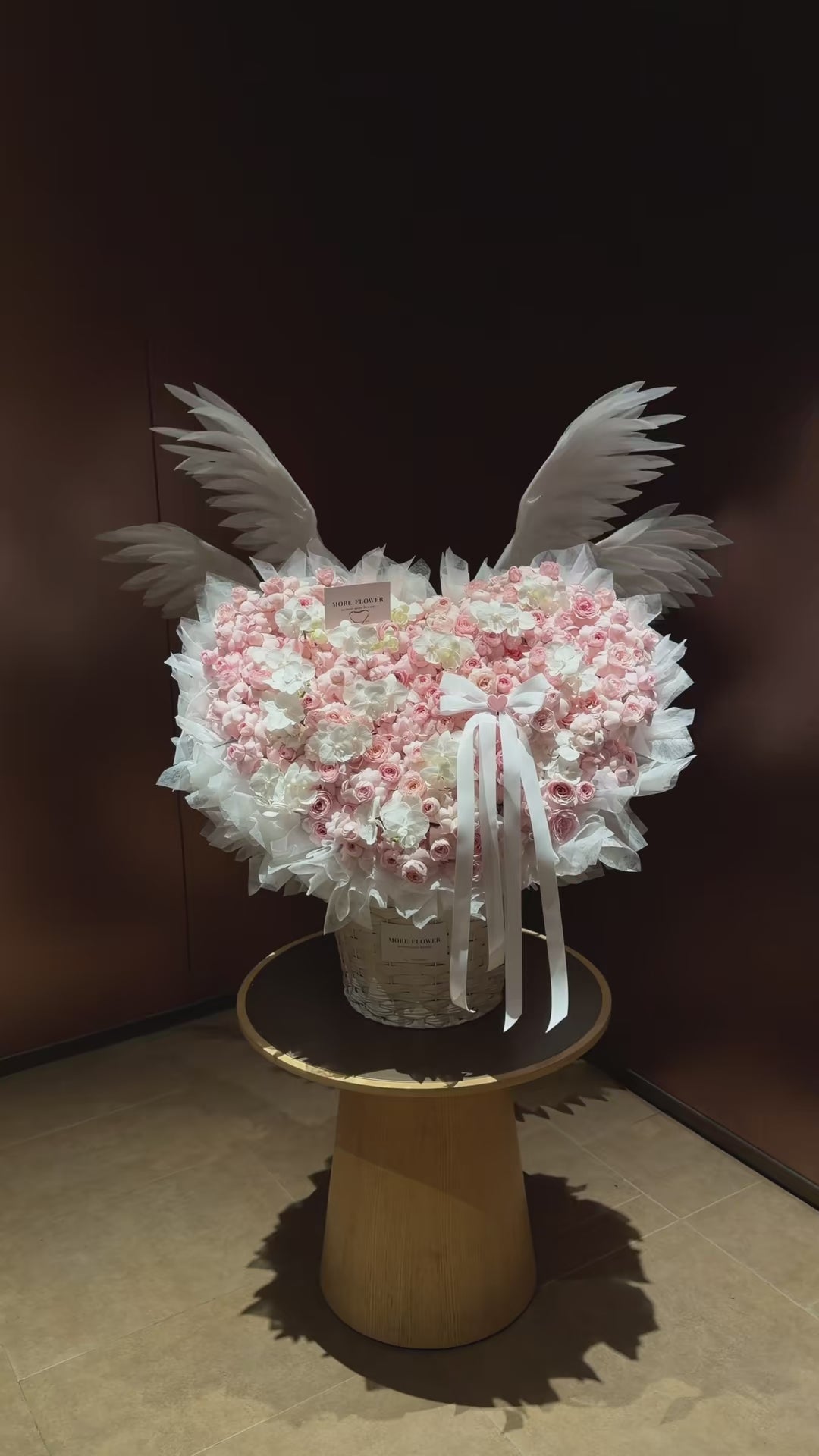 Six wingsAngel Wings Preserved Flower Basket